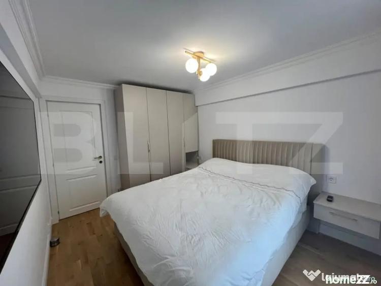 Apartament cu 3 camere semidecomandat în Central
