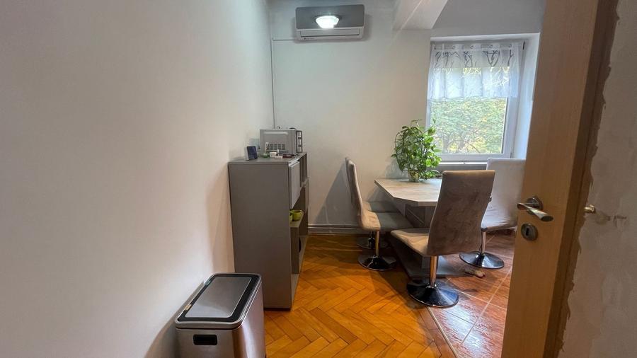 Apartament cu 2 camere semidecomandat, mobilat în Medicină