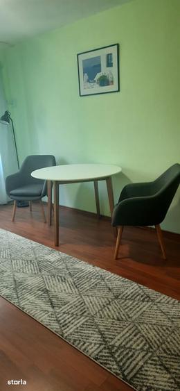 Apartament cu 3 camere în Decebal