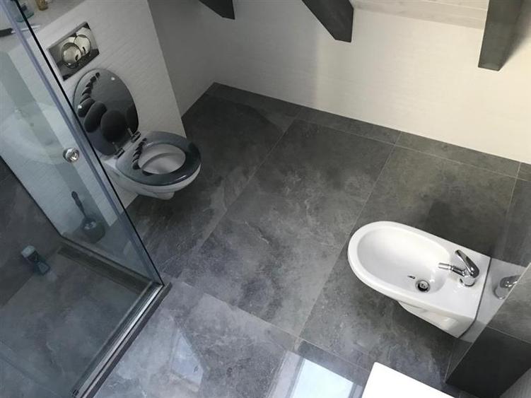 Casă individuală cu 4 camere cu Canalizare în Făget