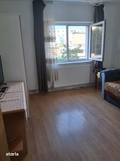 Inchiriez apartament 2 camere - 7