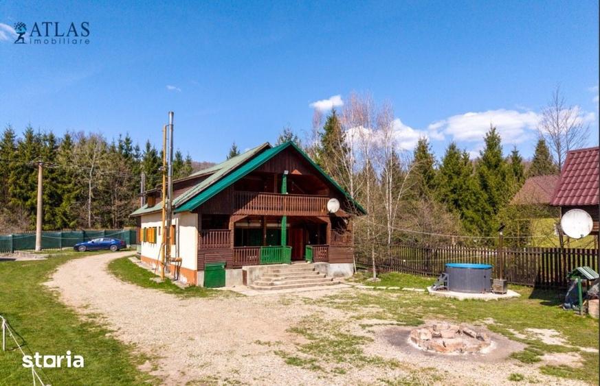 Casă cu 9 camere cu Teren 2600 Mp în Brăduț