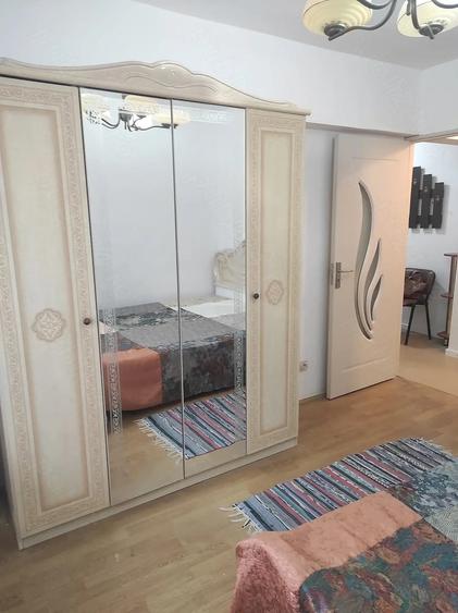 Apartament cu 2 camere decomandat în Decebal