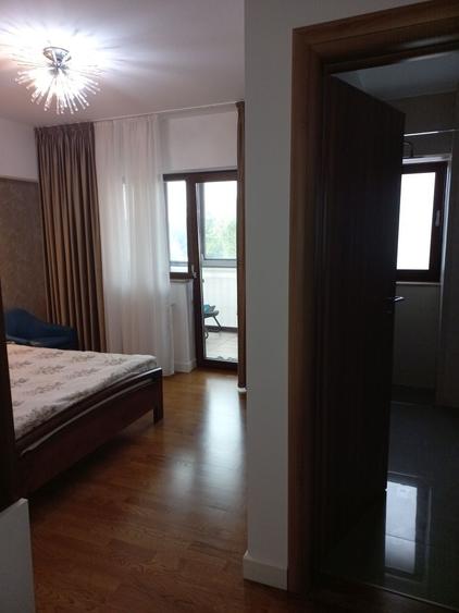 Apartament cu 3 camere decomandat în Ștefănești