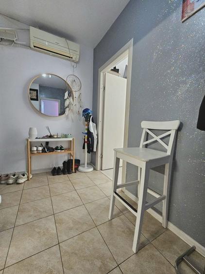 Apartament cu 2 camere semidecomandat, mobilat în Barieră