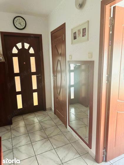 Apartament cu 3 camere decomandat, mobilat în 13 Septembrie