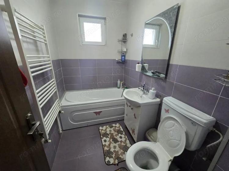 Apartament cu 2 camere semidecomandat, mobilat în Banat