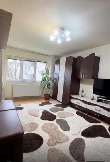 Apartament cu 2 camere decomandat în Lipovei