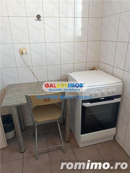 Garsonieră decomandată, mobilată în Universitate