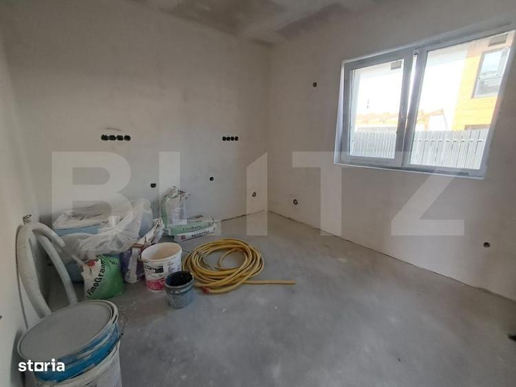 Casă cu 4 camere în Livezeni