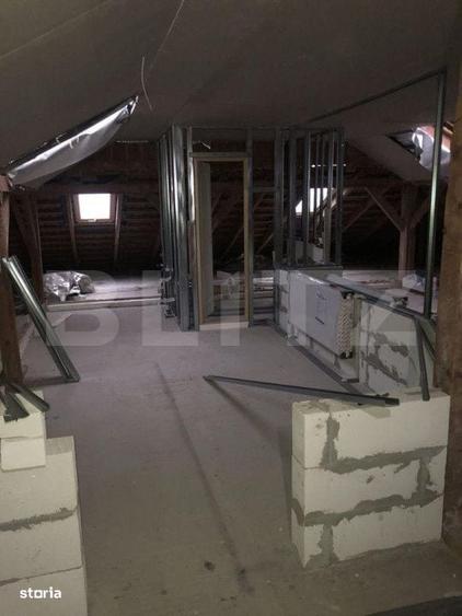 Apartament cu 4 camere în Cetate