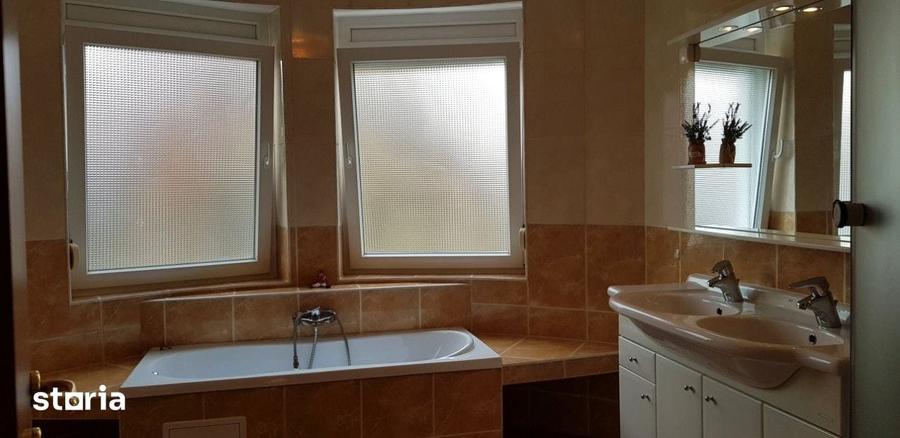 Casă cu Teren 329 Mp în Trei Stejari