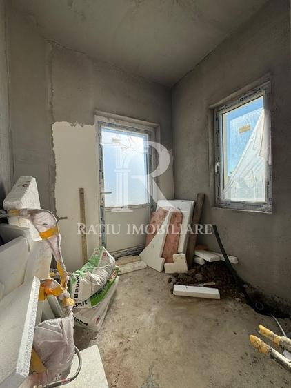 Casă individuală cu 6 camere cu Canalizare în Oncea