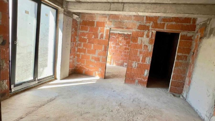 Casă individuală cu 4 camere cu Teren 70 Mp în Dorobanți
