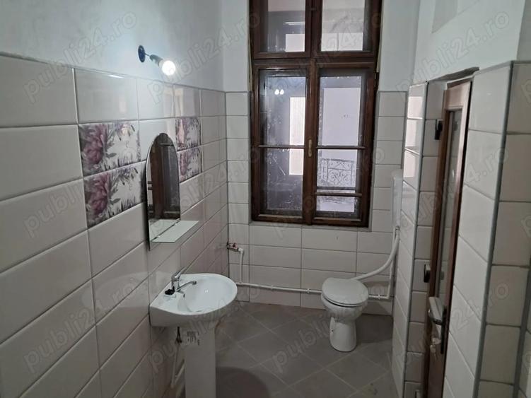 Spațiu comercial, de 60 mp, în Traian