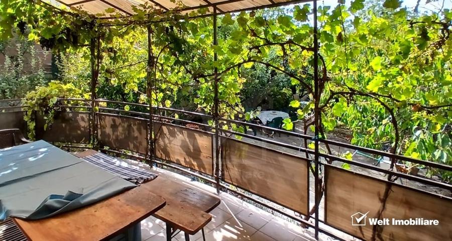 Casă individuală cu 7 camere cu Canalizare în Gruia