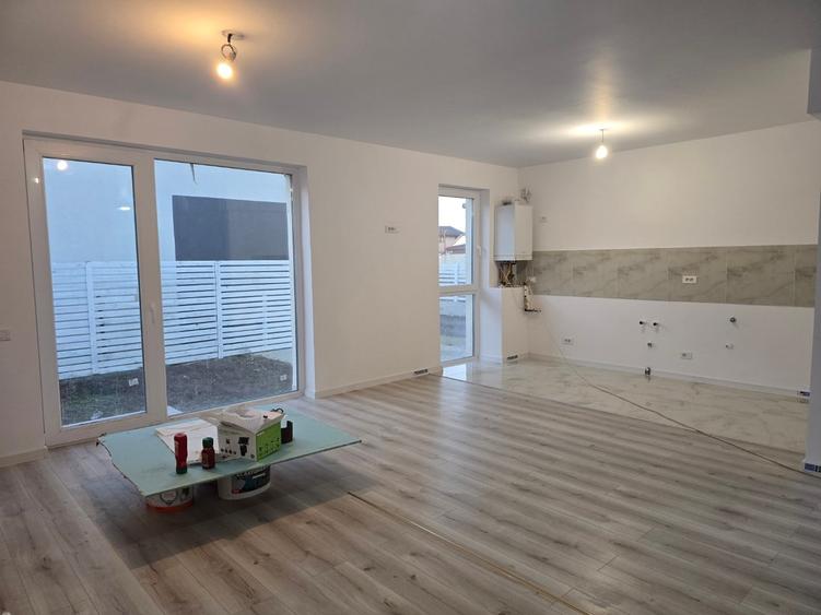 Casă cu 3 camere cu Teren 300 Mp în Pantelimon