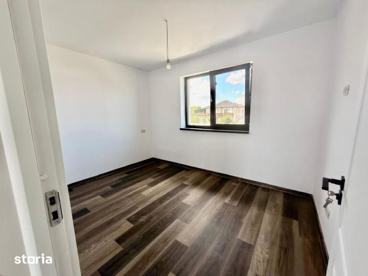 Casă cu 4 camere cu Teren 340 Mp în Malu Mare