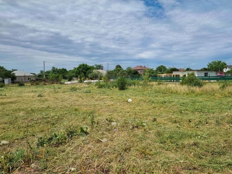 Teren de 972 mp, în Tânganu