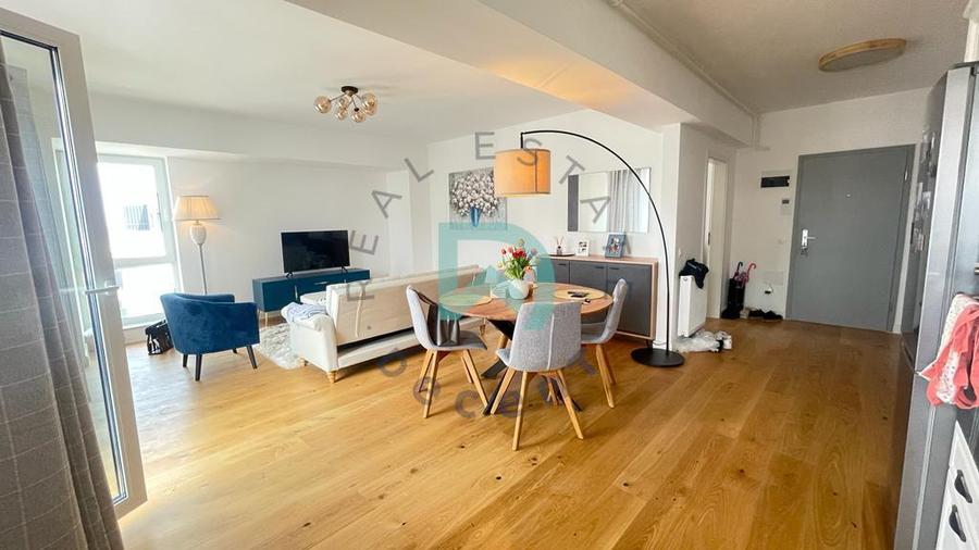 Apartament cu 3 camere decomandat în Avantgarden