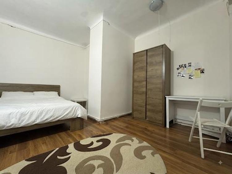 Apartament cu 3 camere decomandat, mobilat în Aeroport