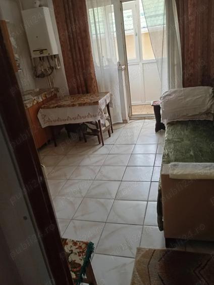 Garsonieră decomandată în Central