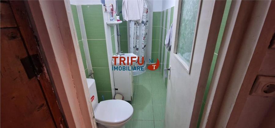 Apartament cu 3 camere decomandat, mobilat în Cetate