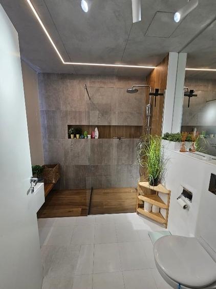 Apartament cu 4 camere decomandat, mobilat în Calea Călărașilor