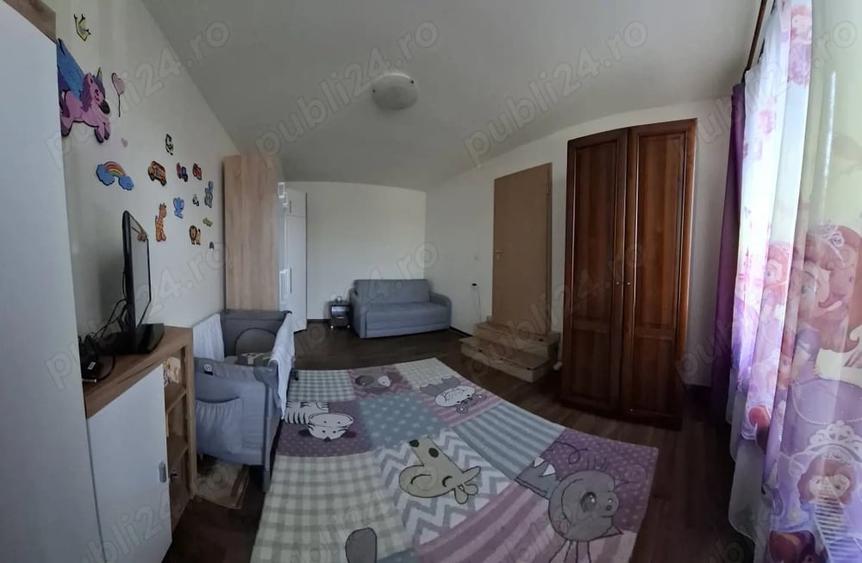 Apartament cu 3 camere decomandat în Giroc