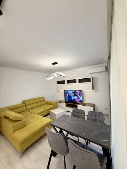Apartament cu 3 camere în Dumbrăvița