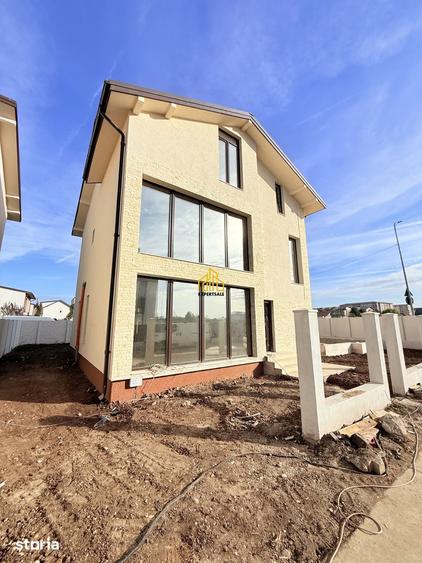 Casă cu 4 camere cu Teren 360 Mp în Ghencea