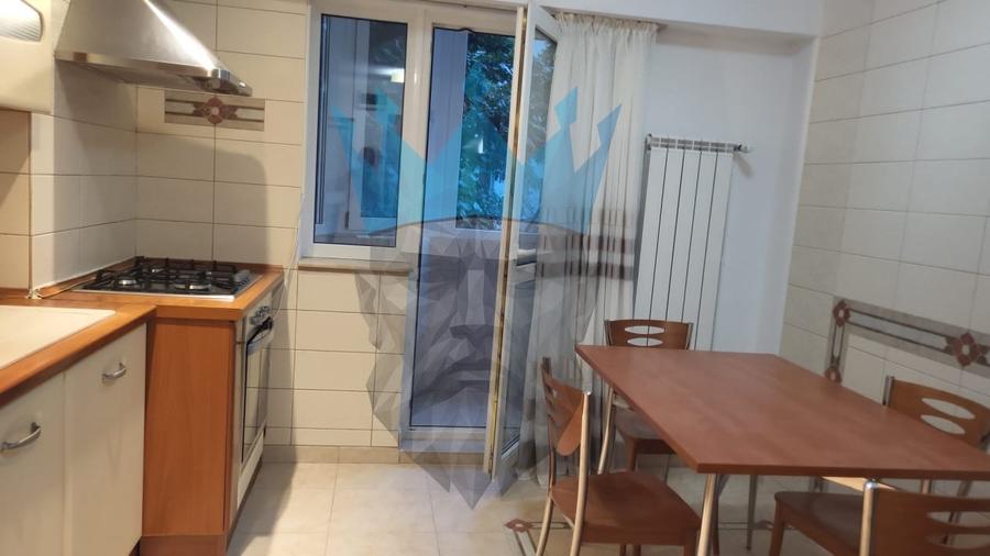 Apartament cu 2 camere decomandat, mobilat în Calea Călărașilor
