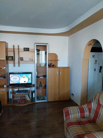 Apartament cu 3 camere decomandat în Vest
