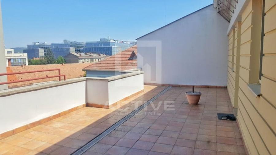 Apartament  4 camere -terase generoase -Zona  regionala cfr - 9