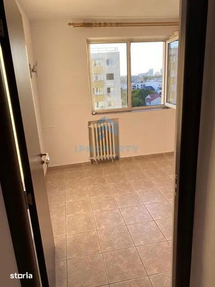 Apartament cu 3 camere în Tei
