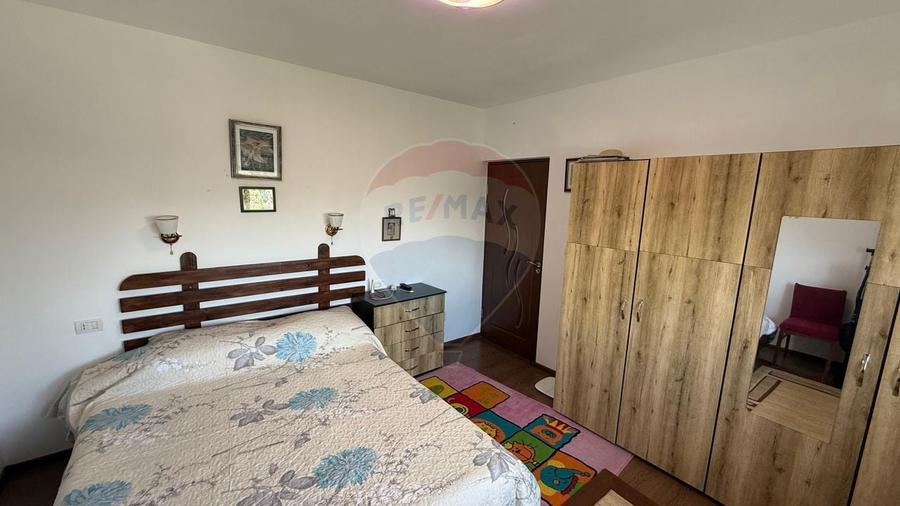 Casă individuală cu 3 camere cu Teren 1667 Mp în Răcoasa