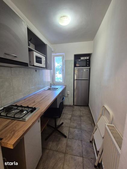 Apartament cu 2 camere nedecomandat, mobilat în Cedonia