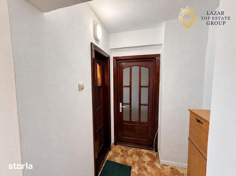 Apartament cu 3 camere semidecomandat în Vladimirescu