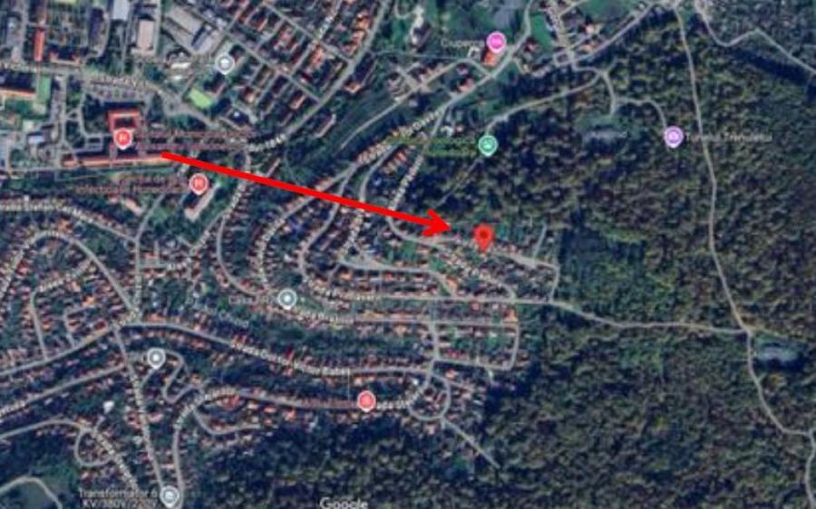 Cota de 1/2 din casa si teren- municipiul Hunedoara, jude... - 2