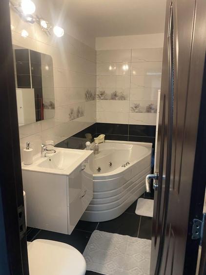 Apartament cu 2 camere decomandat în Vitan