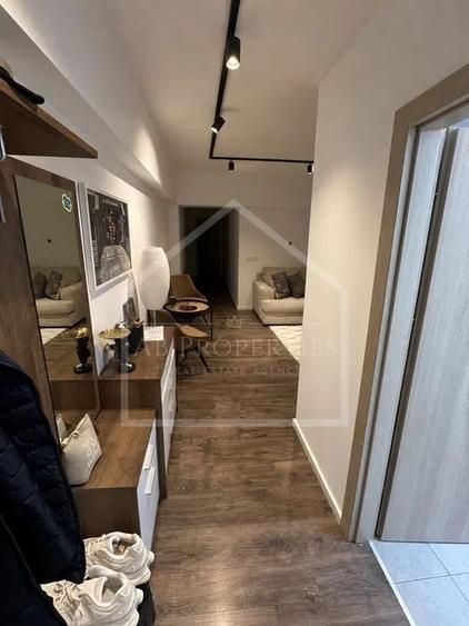 Apartament cu 3 camere decomandat, mobilat în Floreasca