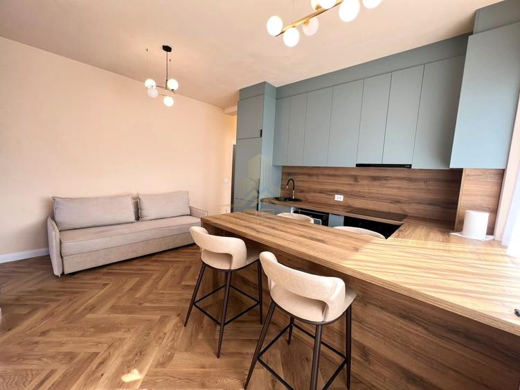Apartament cu 3 camere semidecomandat, mobilat în Mărăști