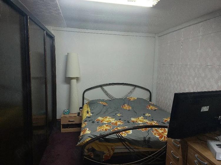 Casă cu 8 camere cu Teren 580 Mp în Central
