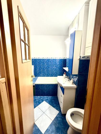 Apartament cu 3 camere decomandat în Narcisa