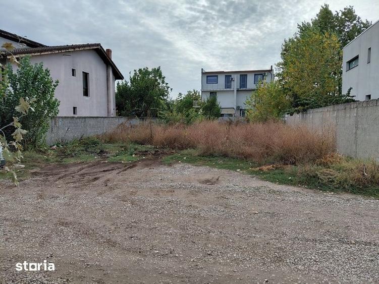 Teren de 654 mp, în Central