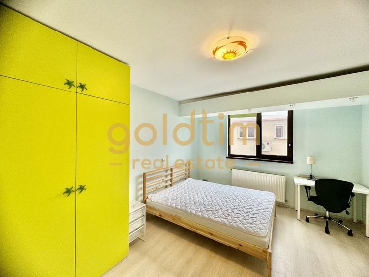 Apartament cu 3 camere semidecomandat, mobilat în Băneasa