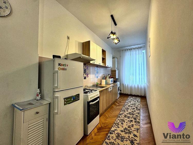 Apartament cu 4 camere, mobilat în Central