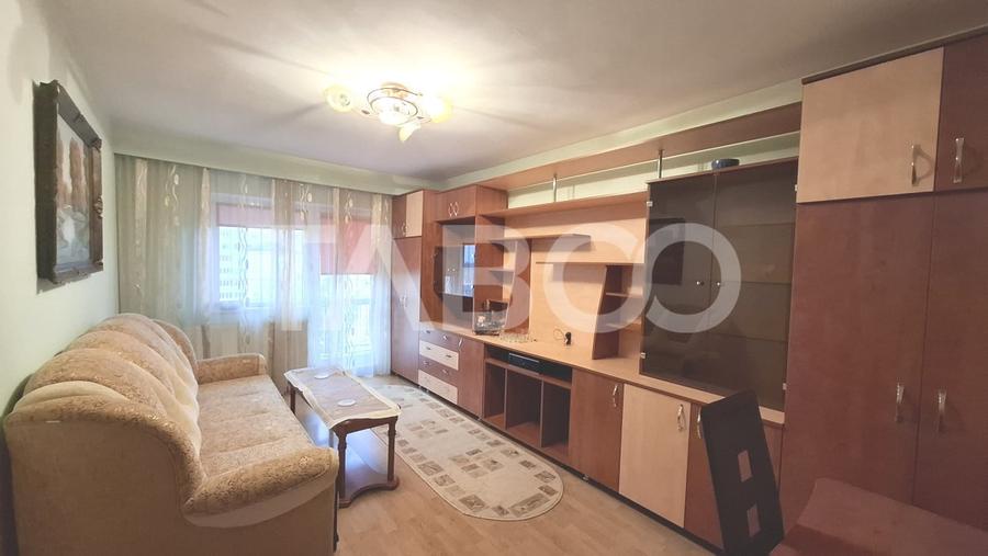 Apartament cu 3 camere decomandat, mobilat în Valea Aurie