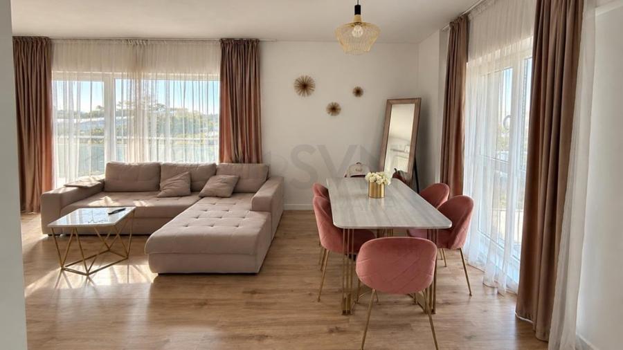 Apartament cu 3 camere semidecomandat în Barbu Văcărescu