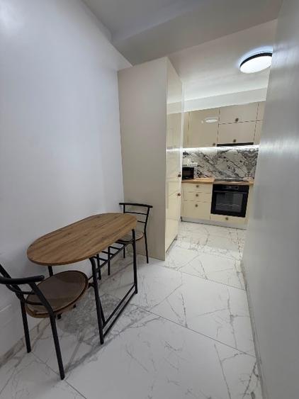 Apartament cu 2 camere semidecomandat, mobilat în Dacia